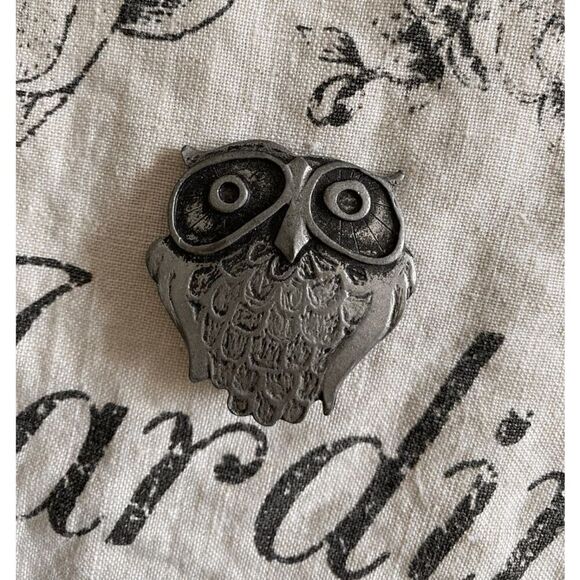 Metzke Jewelry - VTG 60’s Signed Pewter Metzke Owl Pin‎